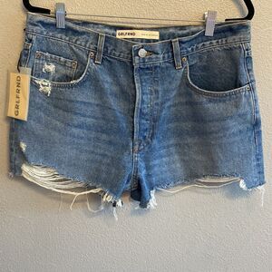 GRLFRND-The Hayden-Distressed boyfriend short-Size 30